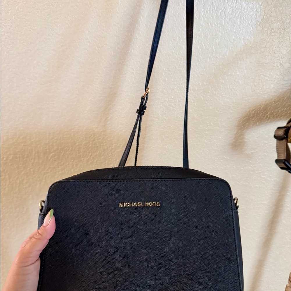 Michael Kors Elegant Black Crossbody Bag